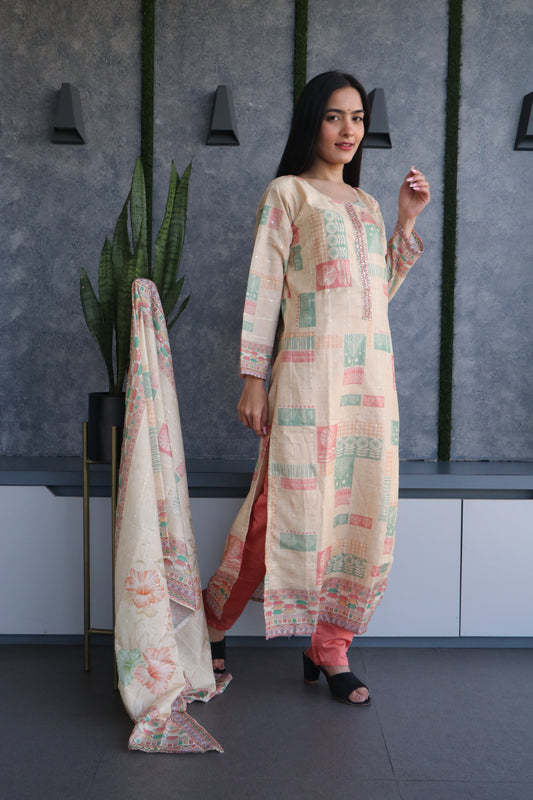 Chic and versatile muslin kurta set crafted for a perfect fit